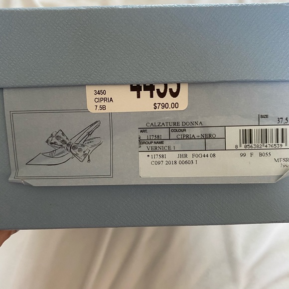 Prada Donna - Picture 5 of 5